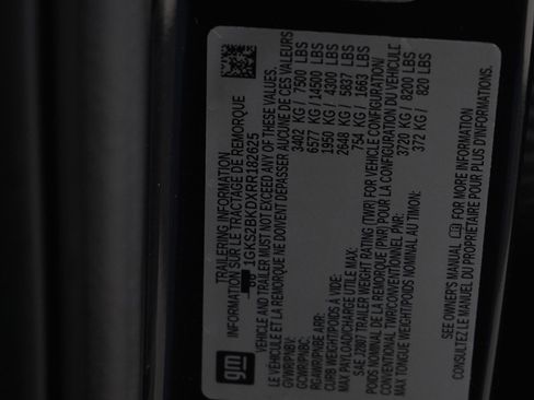 Used 2024 GMC Yukon SLT w/ SLT Luxury Package image 32