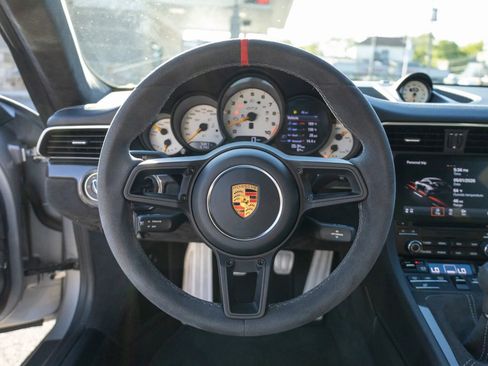 Used 2018 Porsche 911 GT3 RWD image 52