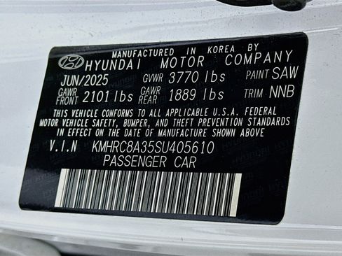 Used 2025 Hyundai Venue SEL FWD image 12