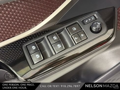 Used 2019 Toyota C-HR Limited FWD image 19