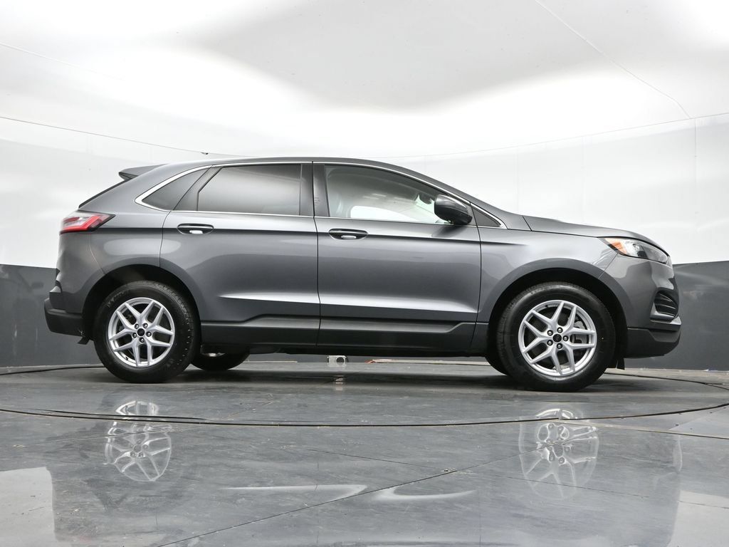 Used 2024 Ford Edge SEL AWD/4WD image 40