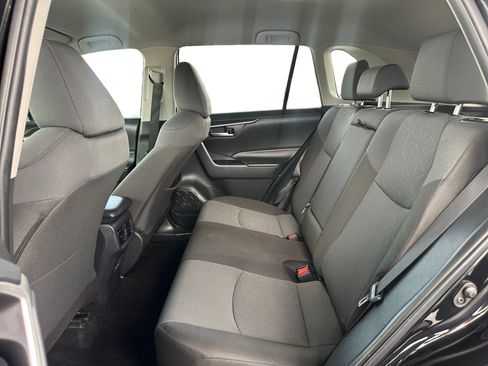 Used 2025 Toyota RAV4 XLE FWD image 13