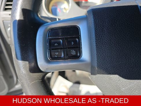 Used 2014 Dodge Challenger SXT image 18