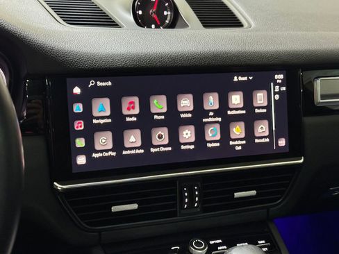 Used 2022 Porsche Cayenne S image 10