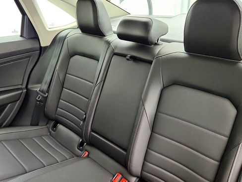 Used 2023 Volkswagen Jetta SE w/ Panoramic Sunroof Package FWD image 17