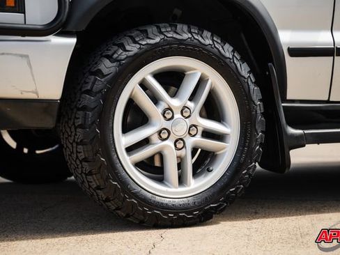 Used 2004 Land Rover Discovery SE AWD/4WD image 40