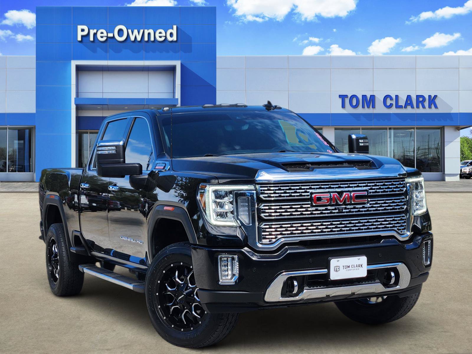Used 2023 GMC Sierra 2500 Denali AWD/4WD image 1
