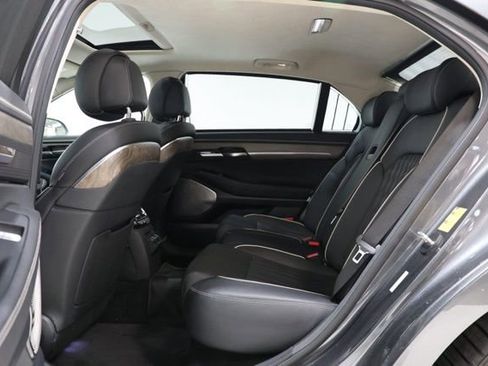Used 2021 Genesis G90 3.3T Premium RWD image 35