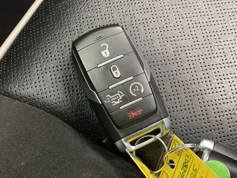 Used 2025 RAM 1500 Laramie image 28