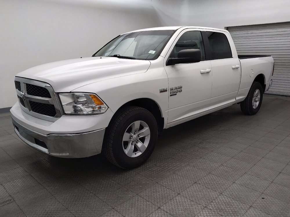 Used 2019 RAM 1500 Classic SLT RWD image 2