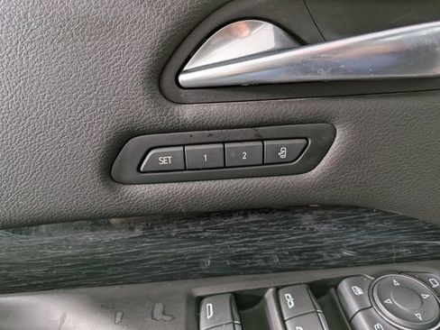 Used 2020 Cadillac XT4 Premium Luxury w/ Enhanced Visibility Package FWD image 12