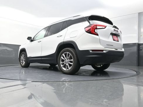 Used 2024 GMC Terrain SLT AWD/4WD image 35