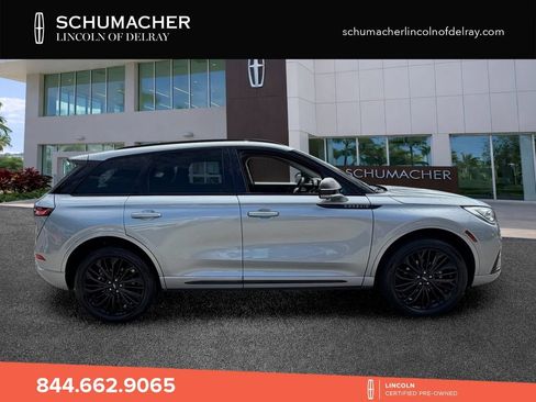Used 2023 Lincoln Corsair Reserve w/ Equipment Group 201A FWD image 8