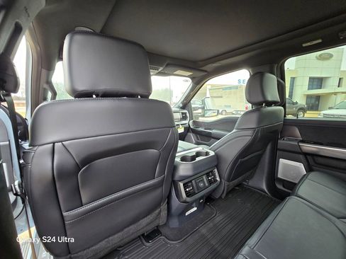 New 2026 Ford F250 Platinum w/ FX4 Off-Road Package AWD/4WD image 23