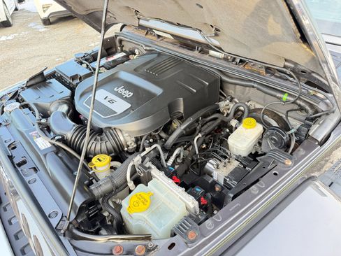 Used 2014 Jeep Wrangler Sahara w/ Connectivity Group image 68