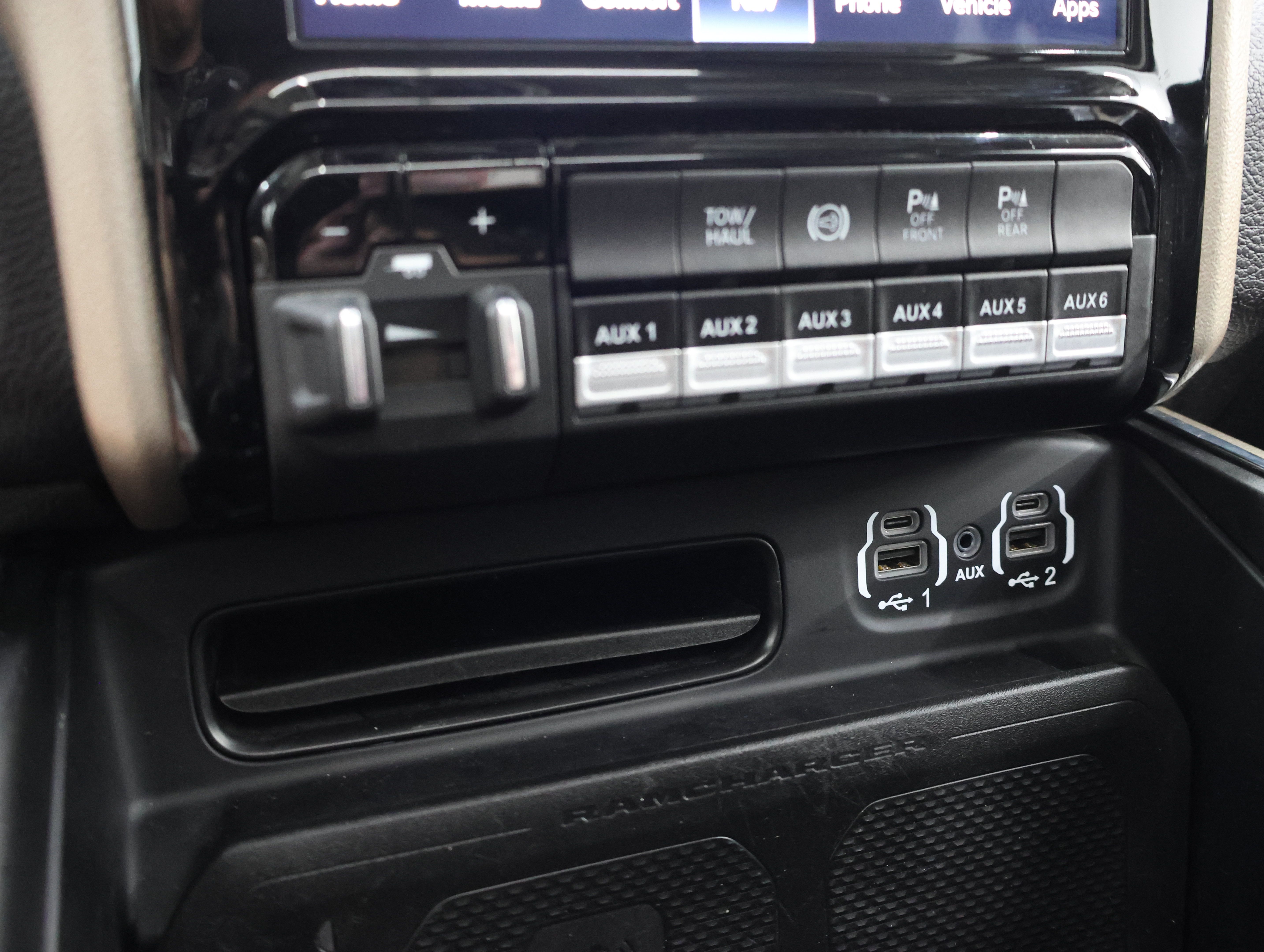 Used 2024 RAM 2500 Laramie AWD/4WD image 44