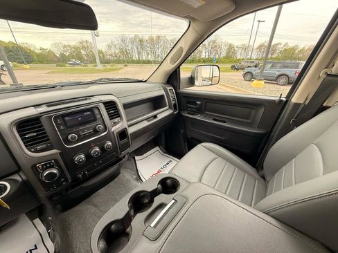 Used 2018 RAM 1500 Tradesman AWD/4WD image 19