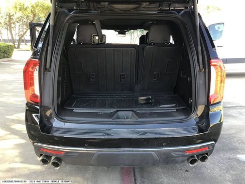 Used 2023 GMC Yukon Denali Ultimate AWD/4WD image 12
