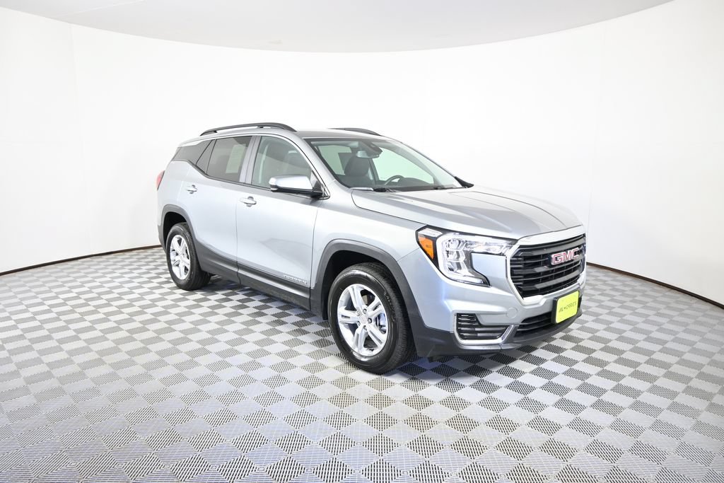 Used 2024 GMC Terrain SLE w/ Driver Convenience Package AWD/4WD image 9