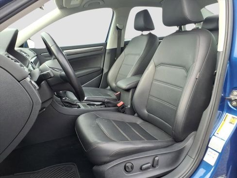 Used 2017 Volkswagen Passat 1.8T SE image 12
