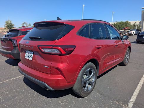 Used 2024 Ford Escape ST-Line image 5