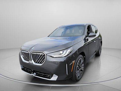 New 2026 BMW X3 xDrive30 w/ Convenience Package image 2