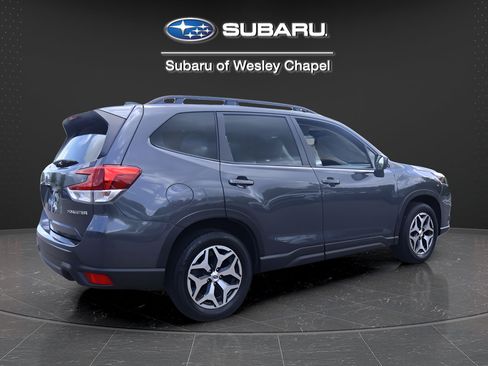 Certified 2023 Subaru Forester Premium AWD/4WD image 7