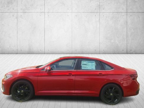 New 2026 Volkswagen Jetta SE image 2