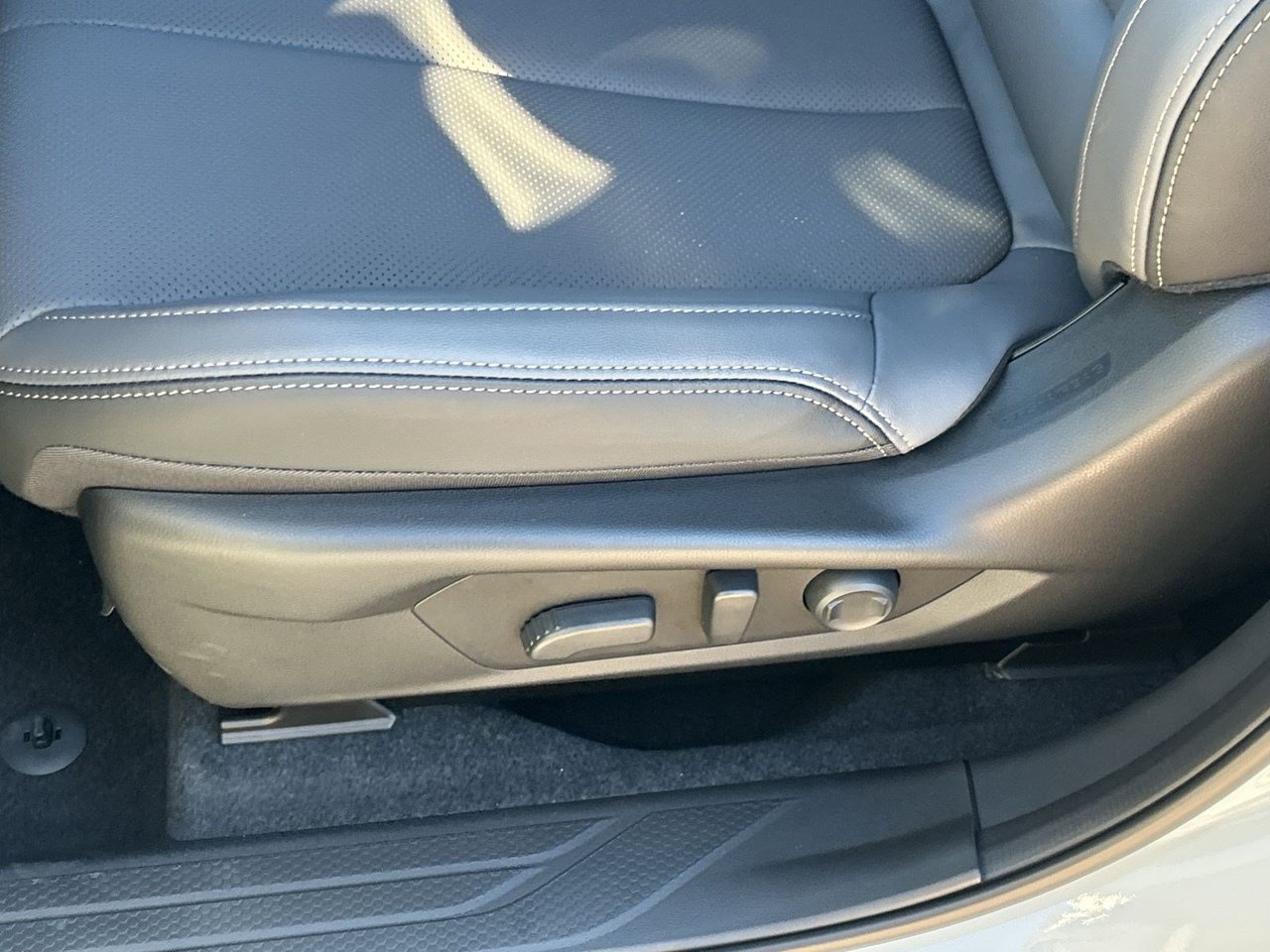 New 2026 Subaru Outback Limited AWD/4WD image 16