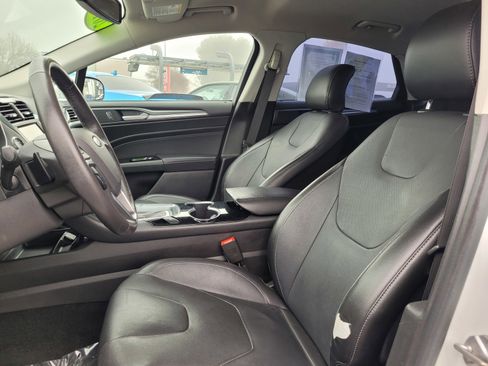Used 2016 Ford Fusion Titanium image 10