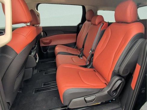 New 2026 Kia Carnival EX FWD image 20