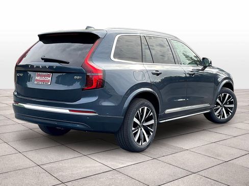 New 2026 Volvo XC90 B5 Core image 4
