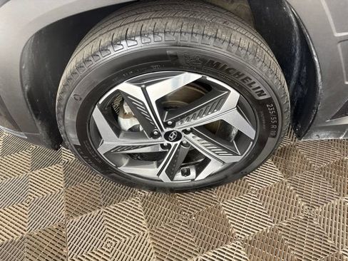 Used 2022 Hyundai Tucson Limited AWD/4WD image 32