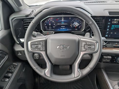 Used 2026 Chevrolet Silverado 1500 LT Trail Boss w/ Convenience Package II AWD/4WD image 17