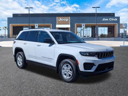 New 2025 Jeep Grand Cherokee Laredo w/ Luxury Tech Group I