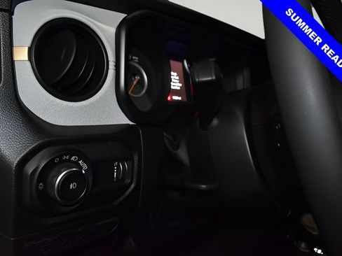 Used 2025 Jeep Wrangler Unlimited Sport AWD/4WD image 22