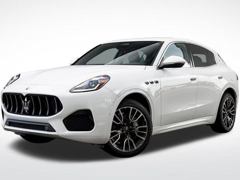 New 2025 Maserati Grecale GT image 1
