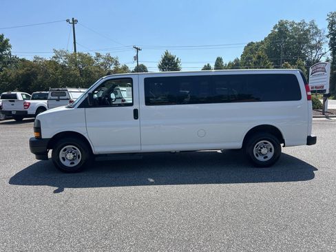 Used 2020 Chevrolet Express 3500 LS RWD image 6