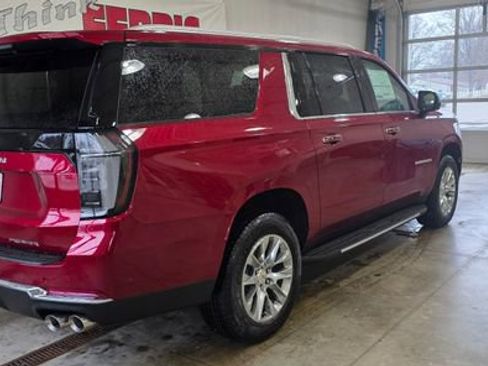 New 2026 Chevrolet Suburban Premier w/ Sun And Tow Package image 7