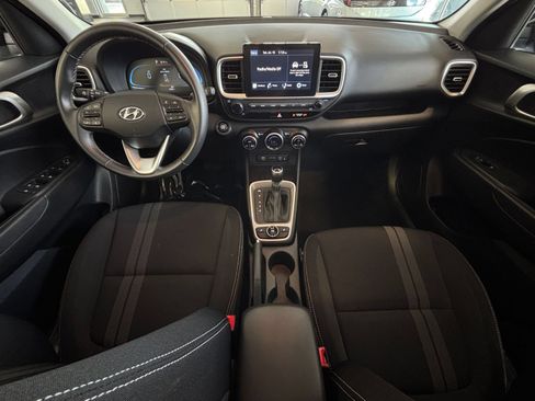 Used 2026 Hyundai Venue SEL FWD image 34