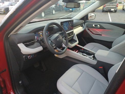 New 2025 Ford Explorer Platinum w/ Ultimate Package image 10