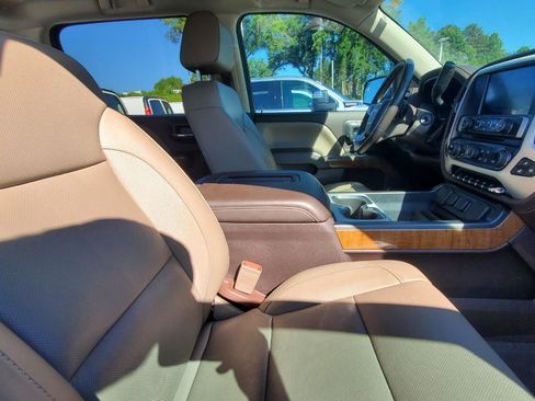 Used 2018 GMC Sierra 1500 SLT AWD/4WD image 4