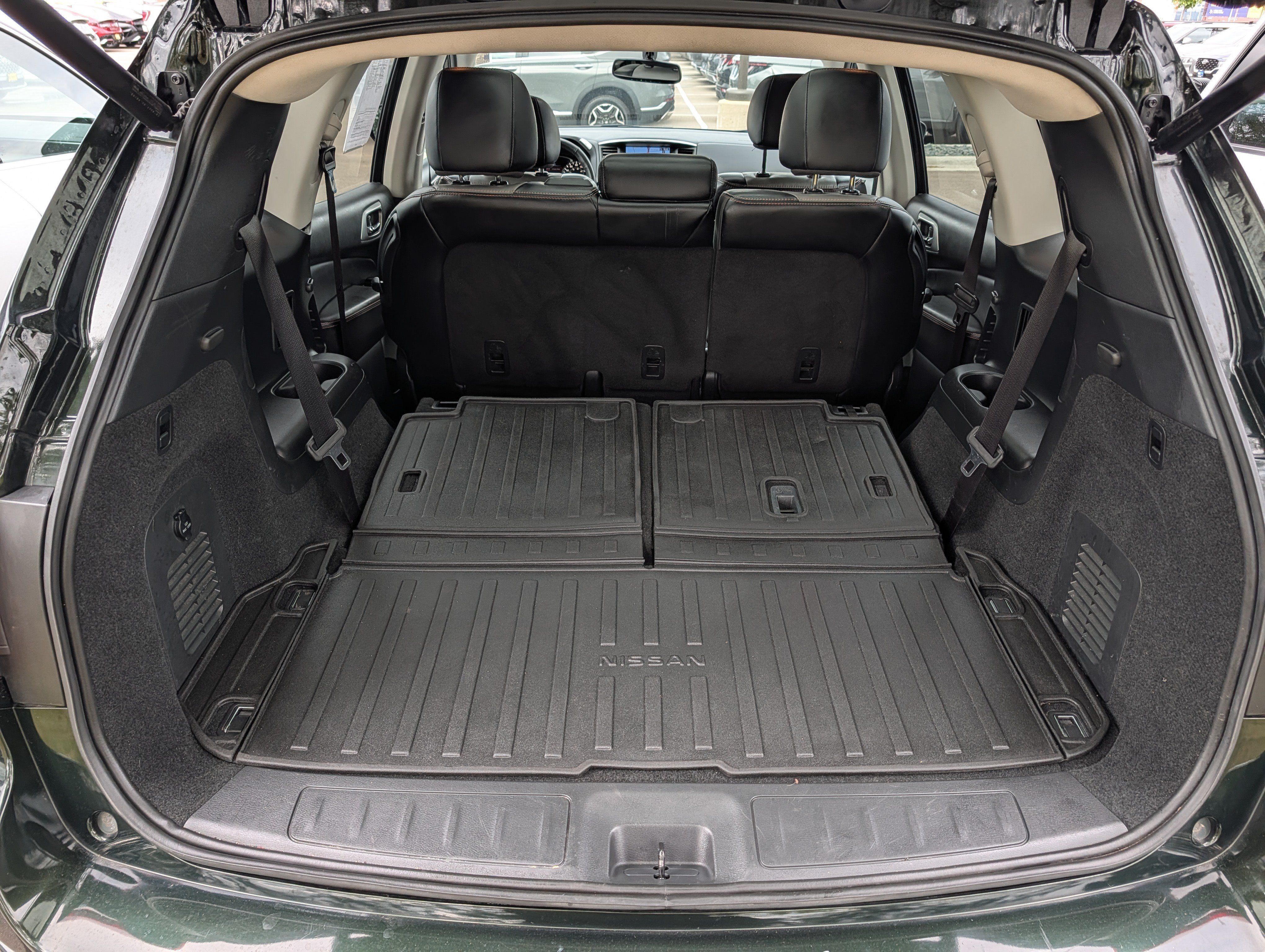 Used 2019 Nissan Pathfinder SL AWD/4WD image 18