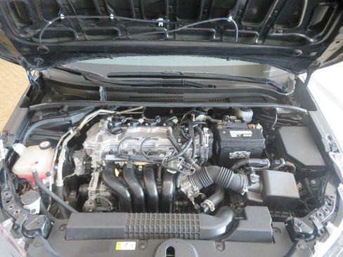 Used 2021 Toyota Corolla LE FWD image 46