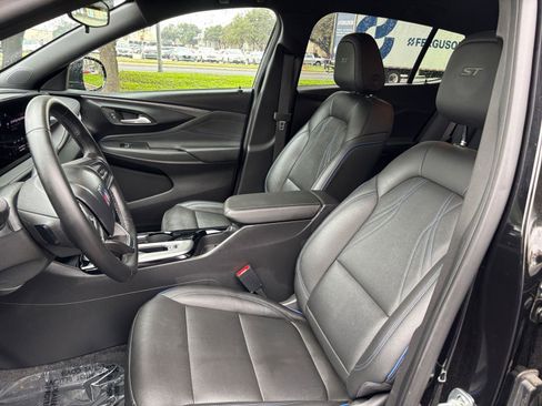 Used 2025 Buick Envista Sport Touring image 30