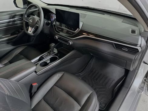 Used 2023 Nissan Altima 2.5 SR w/ SR Premium Package FWD image 34