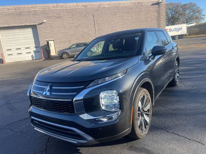 Used 2025 Mitsubishi Outlander SE
