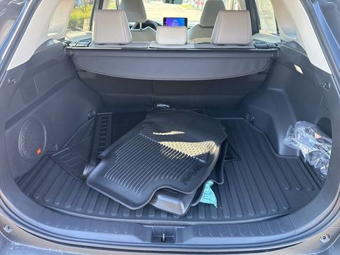 New 2025 Toyota RAV4 Limited image 9