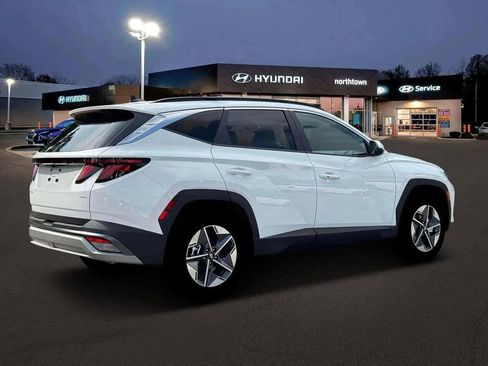 New 2026 Hyundai Tucson SEL image 8