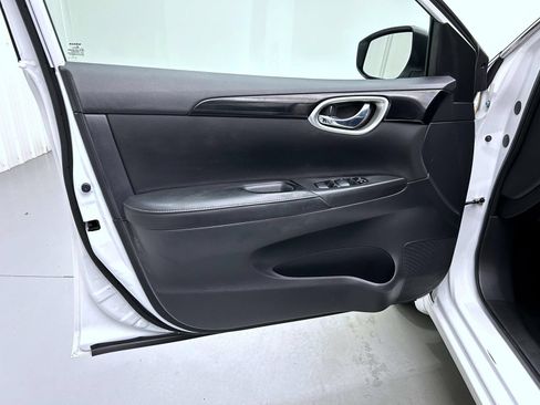 Used 2019 Nissan Sentra SV FWD image 9